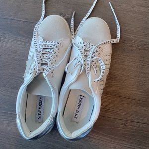 Steve Madden Sneakers White and Silver Star Size 9